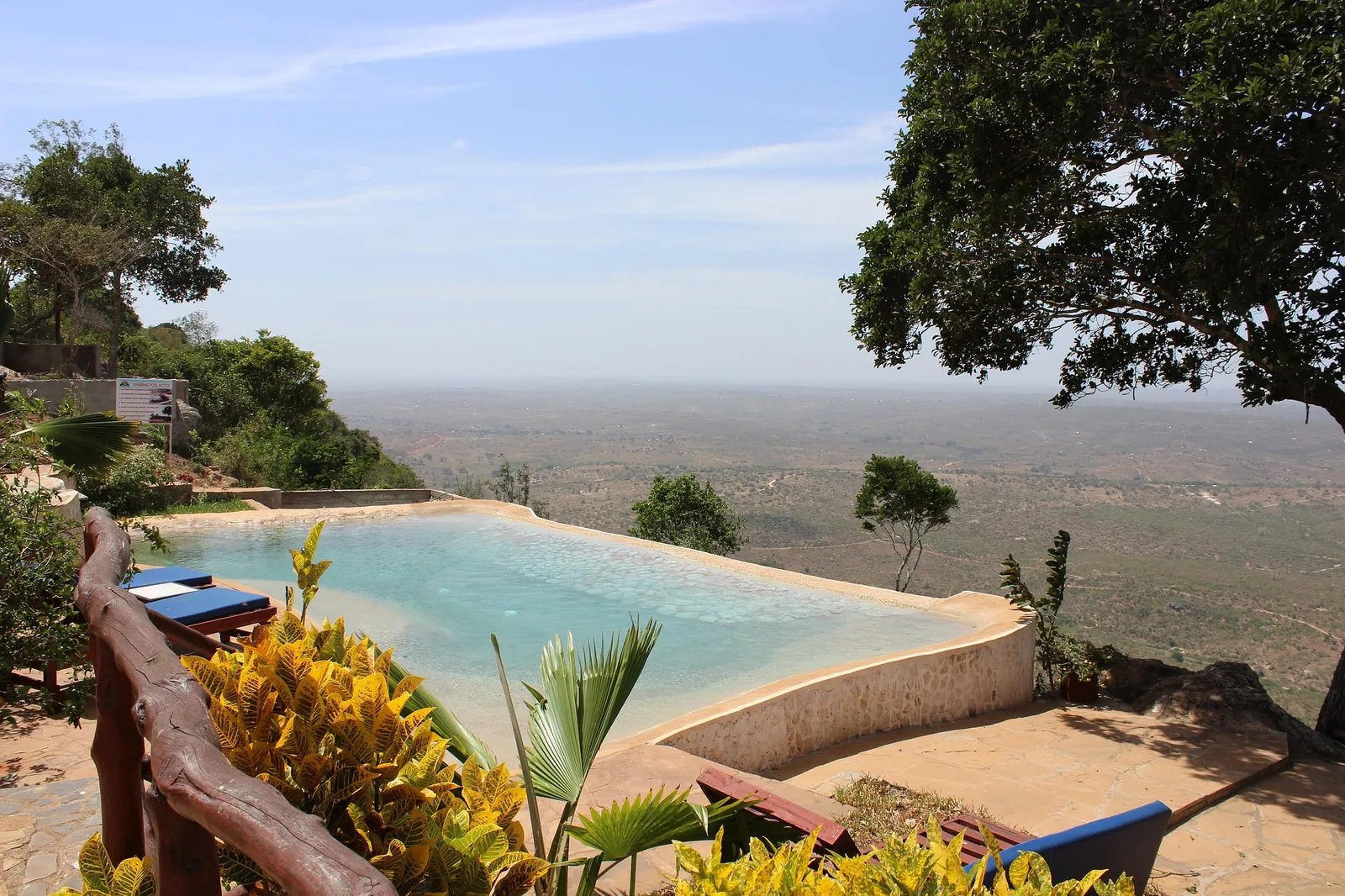 Luxury lodge infinity pool, Kenya